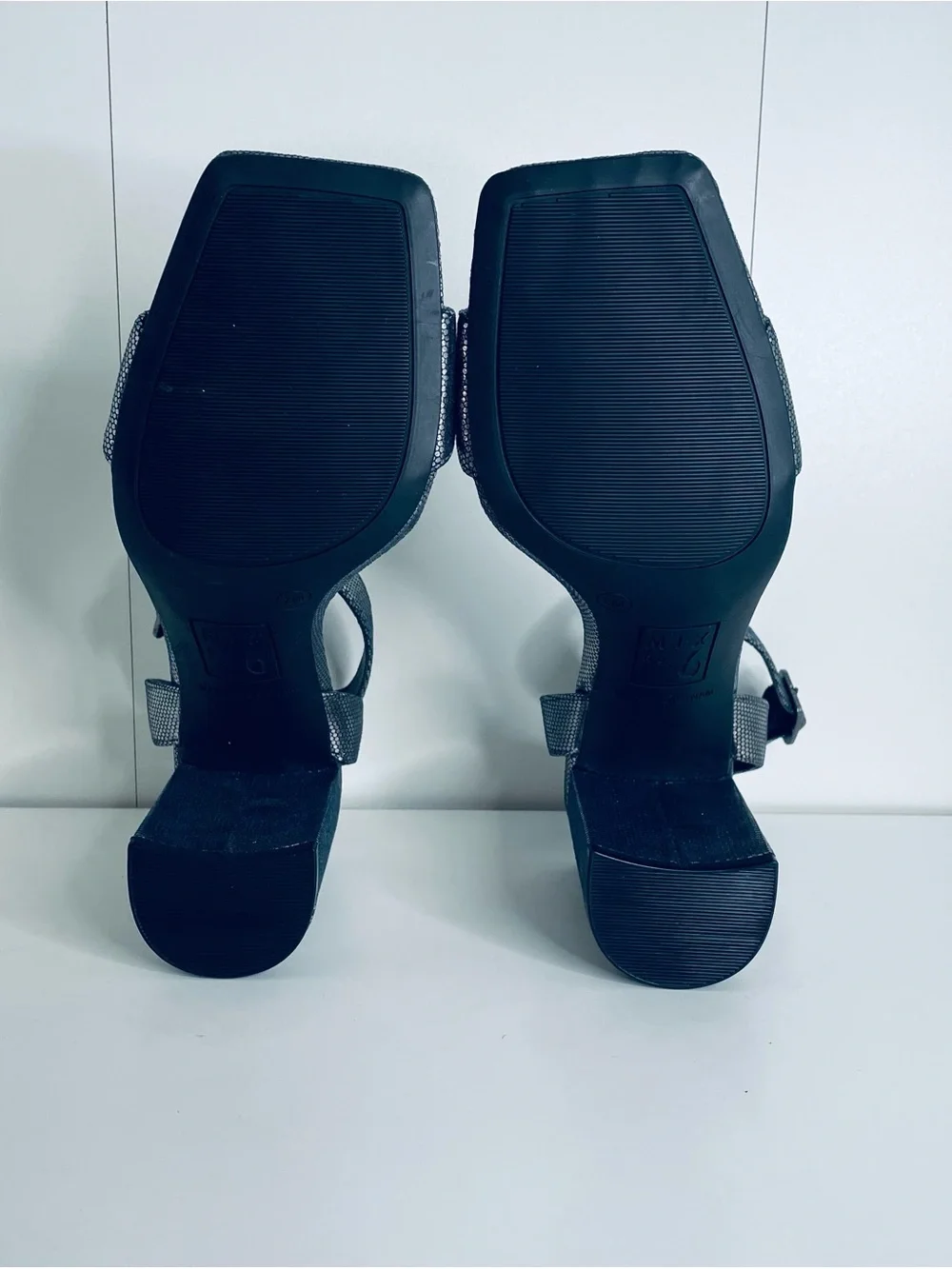 Mix No. 6 Metallic Silver Block Heel Sandals - NWOT